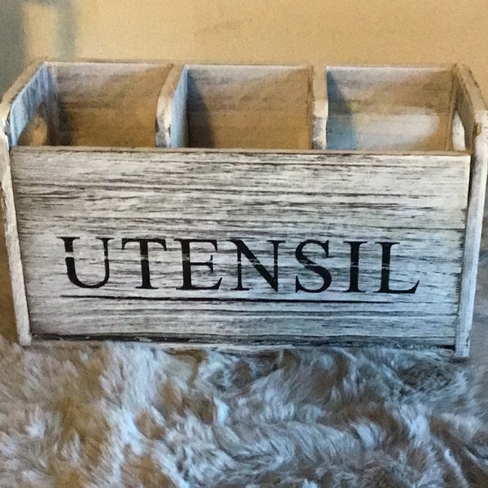 Rustic Wooden Utensil Holder - Distressed White